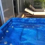 Flyviewflatsblue Privatehottub With Seaview *