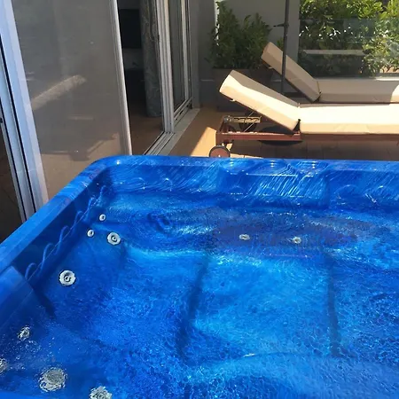 Flyviewflatsblue Privatehottub With Seaview *