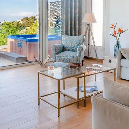 Flyviewflatsblue Privatehottub With Seaview