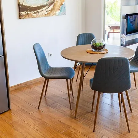 Flyviewflatsblue Privatehottub With Seaview *