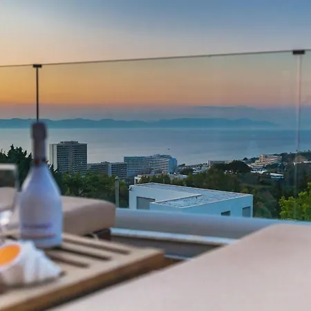 Flyviewflatsblue Privatehottub With Seaview إكْسِيا